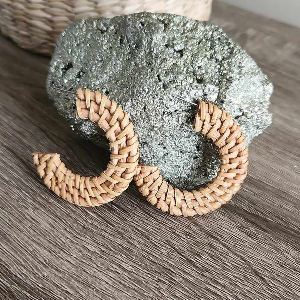 Minimalist Boho Rattan Flat Hoops - Picture 2 of 4